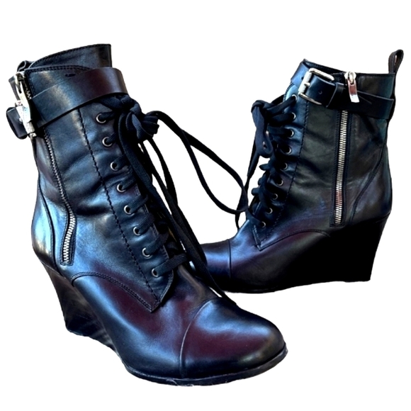 𝅺BLACK Barbara Bui Wedge Booties EUC ❤️ - Picture 1 of 4